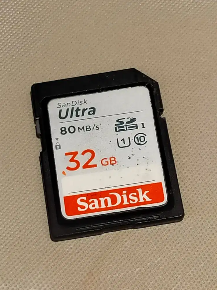 SanDisk 32GB storage
