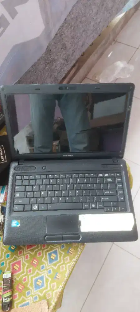 Laptop toshiba core i3