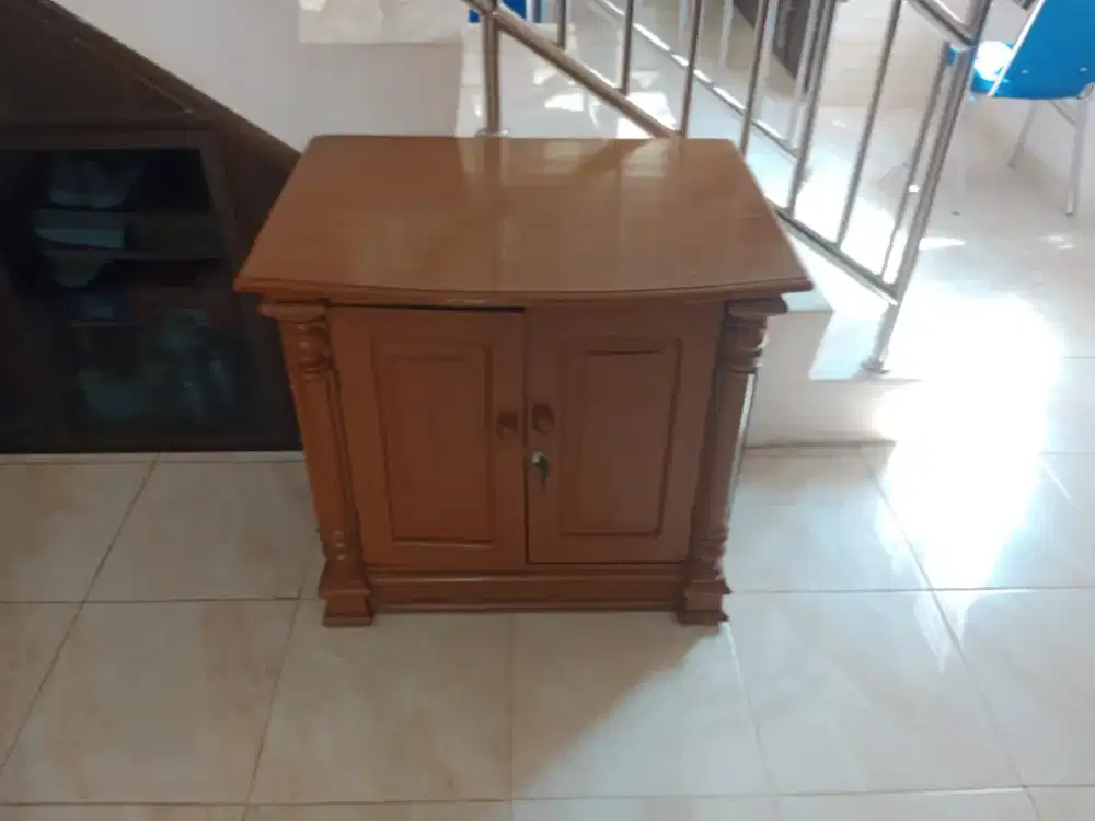 Dijual cepat, meja / lemari serba guna