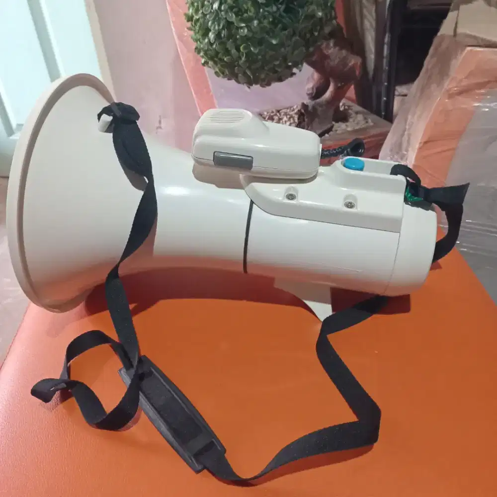 Megaphone TOA. baterai6