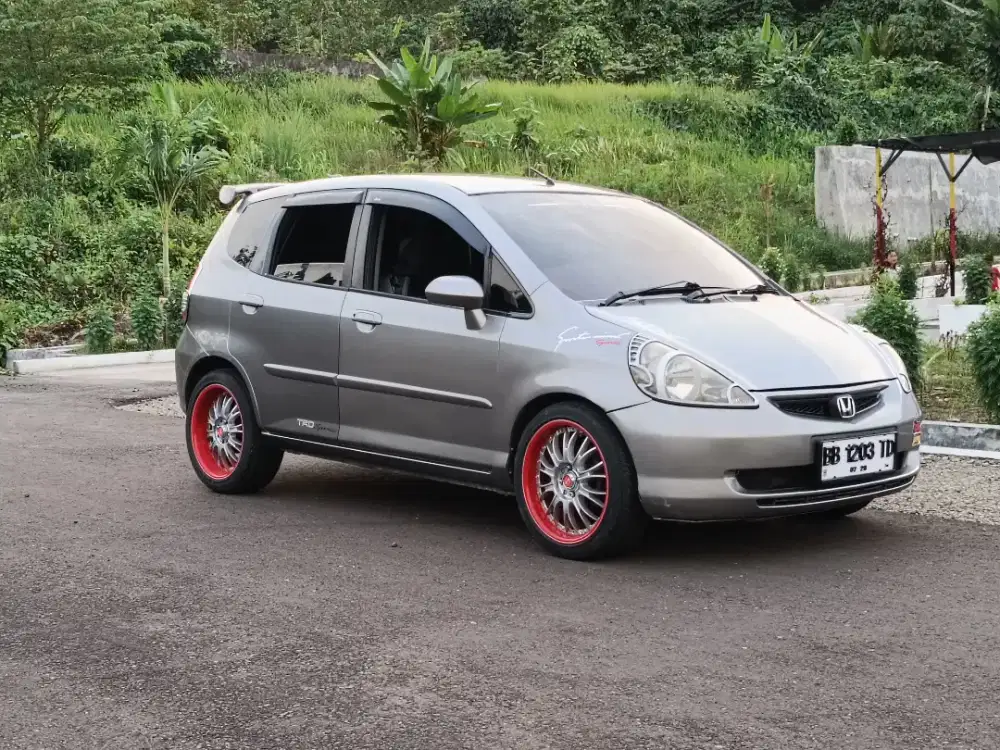Di Jual mobil Honda Jazz Gd3 IDSI Matic