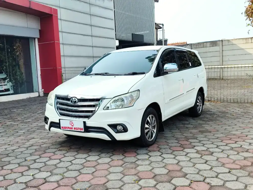 Toyota Innova 2.0 G AT 2015