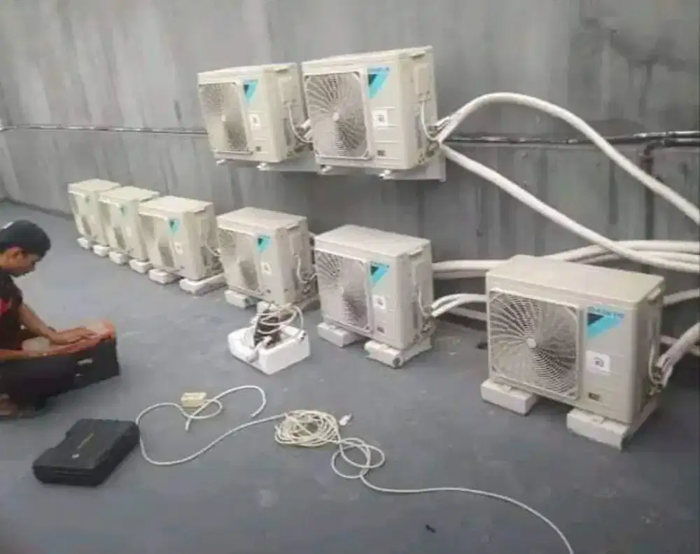 Service Ac,Kulkas,Pompa Air,Mesin Cuci dan Bongkar Pasang AC.