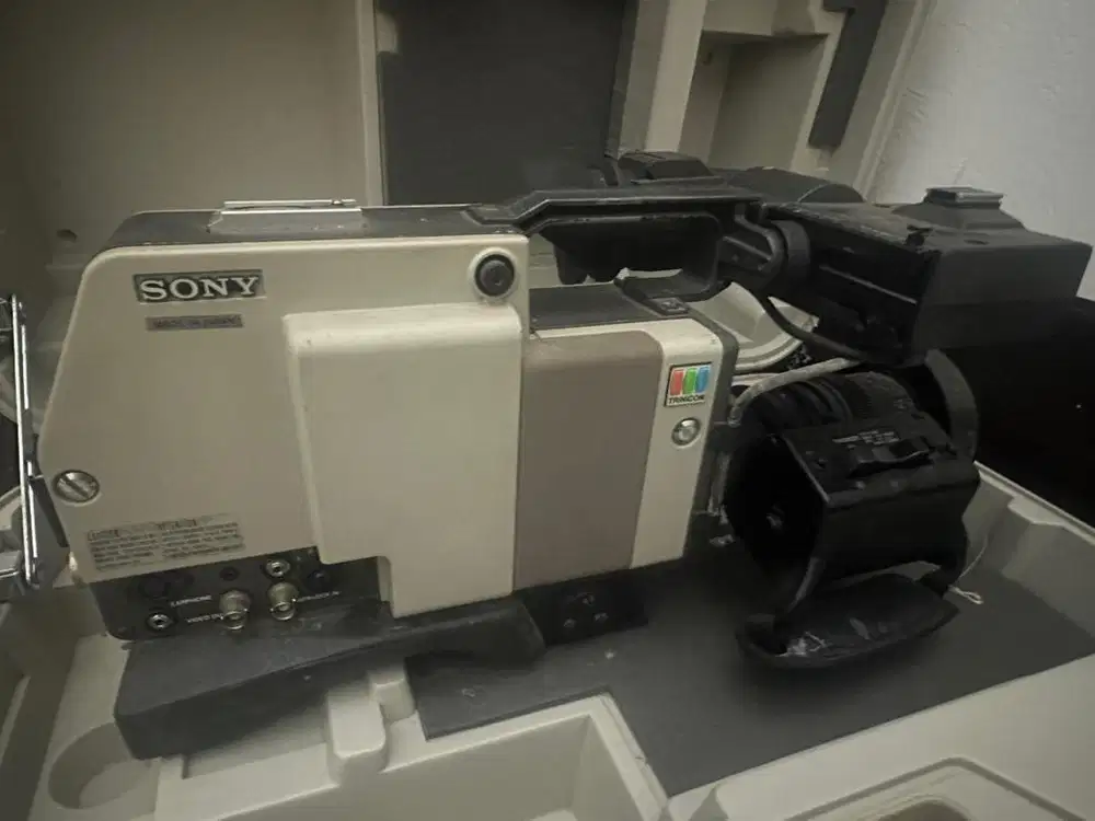 Kamera Video Lawas Sony DXC