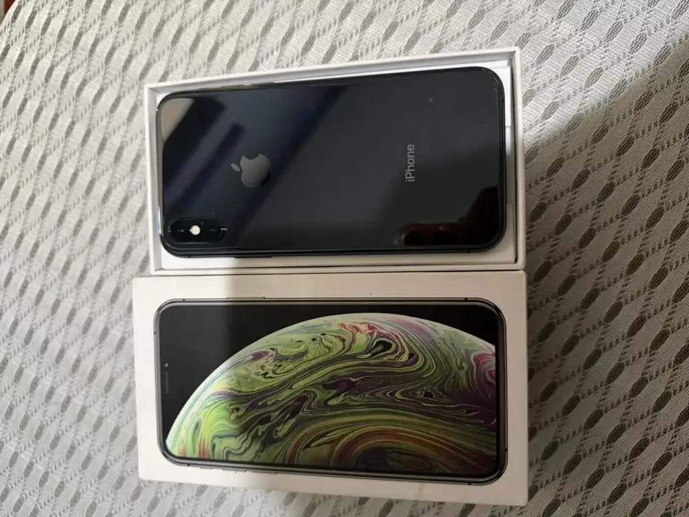 iPhone Xs 64Gb inter beacukai