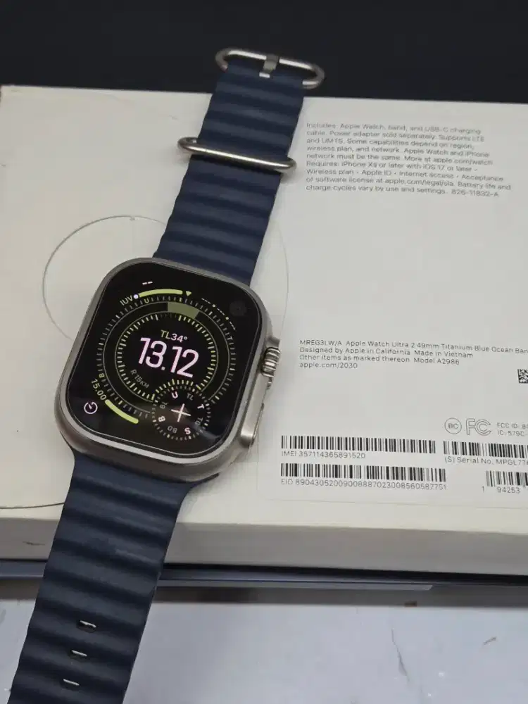 Apple watch ultra 2 49mm titanium blue ocean band second