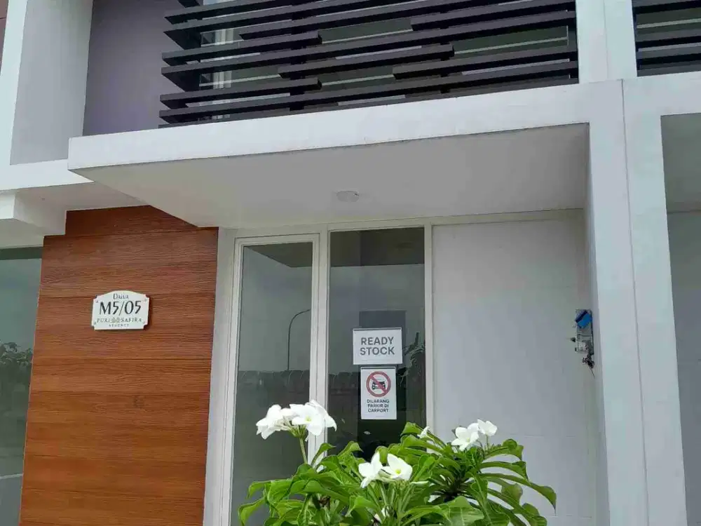 Rumah cantik , angsuran 3 jt an , barat surabaya