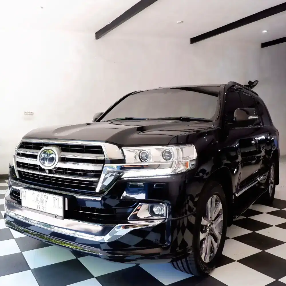 Toyota Land Cruiser VXR200 th 2019 Full Ori