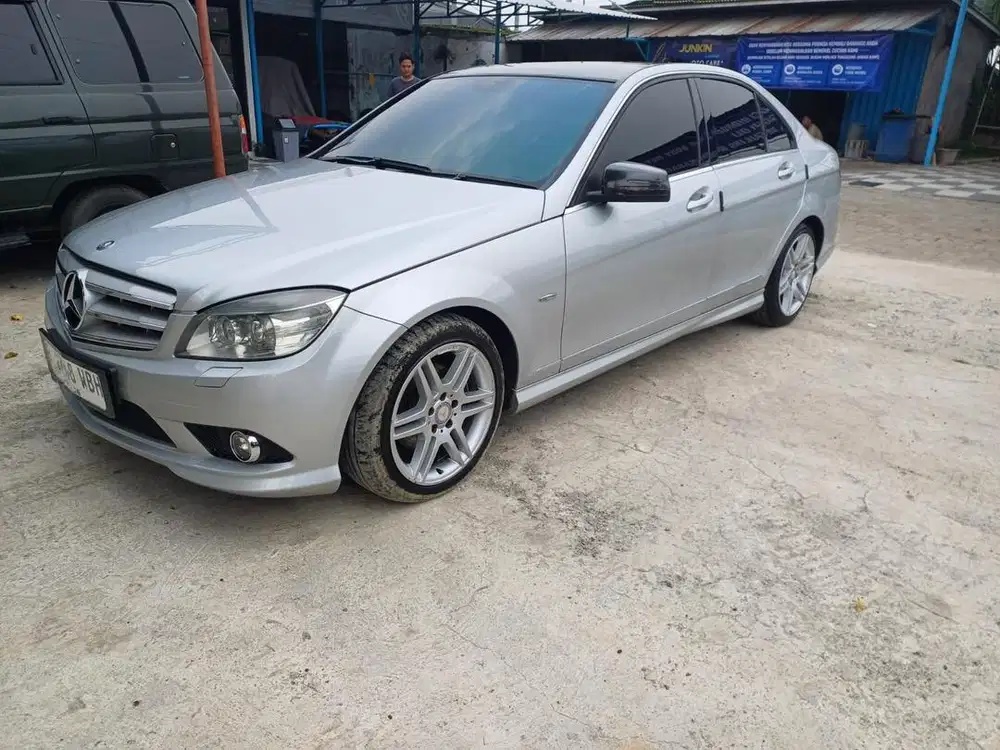 Mercedes-Benz C250 CGI AT 2010