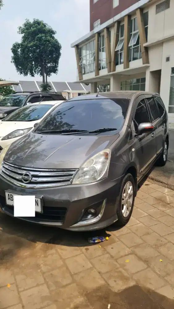 Grand Livina XV MT 2013