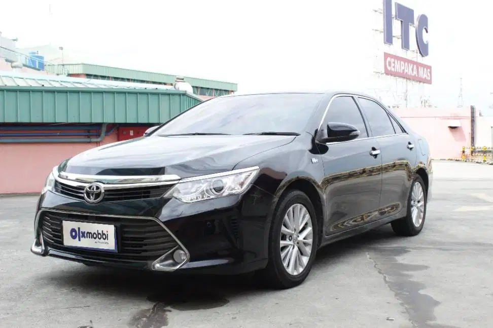 TDP 10 JT Toyota Camry 2.5 V Bensin-AT Hitam 2016