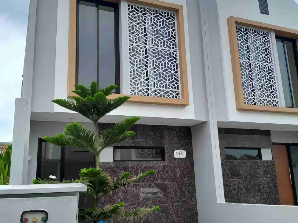 RUMAH di jual , ready stock , barat Surabaya