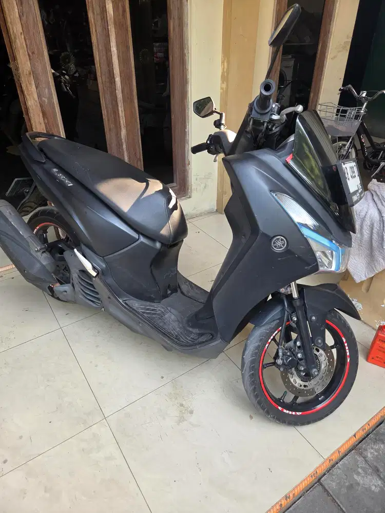 Lexi 125 hitam doff 2018 Gbm
