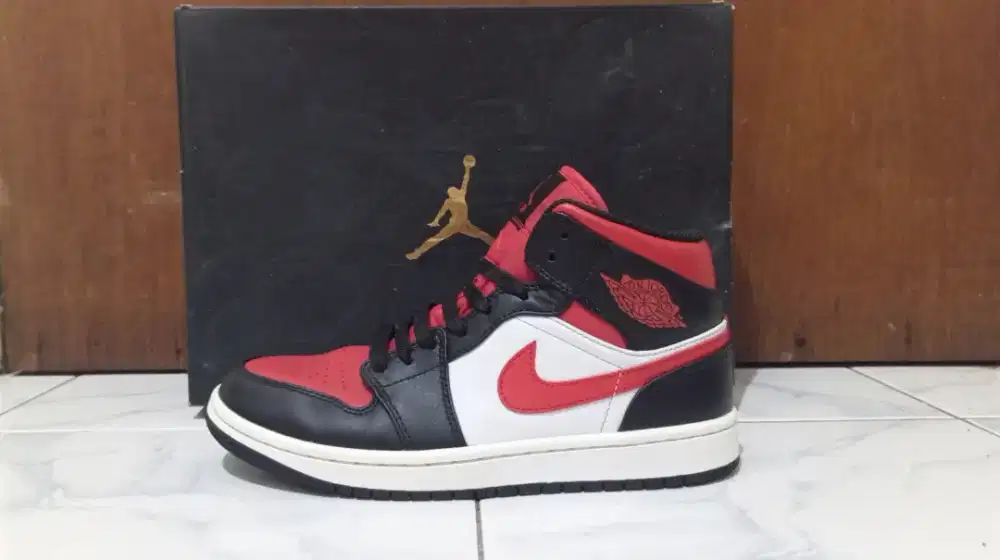 NIKE AIR JORDAN 1 MID ALTERNATE BRED 2022 ORIGINAL