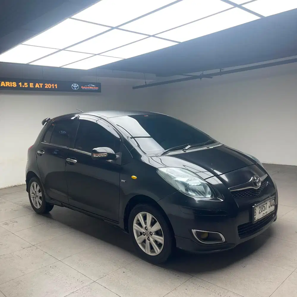 TERLARIS! Toyota Yaris E 1.5 A/T 2011