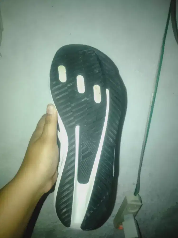 SEPATU RUNNING / DAILY