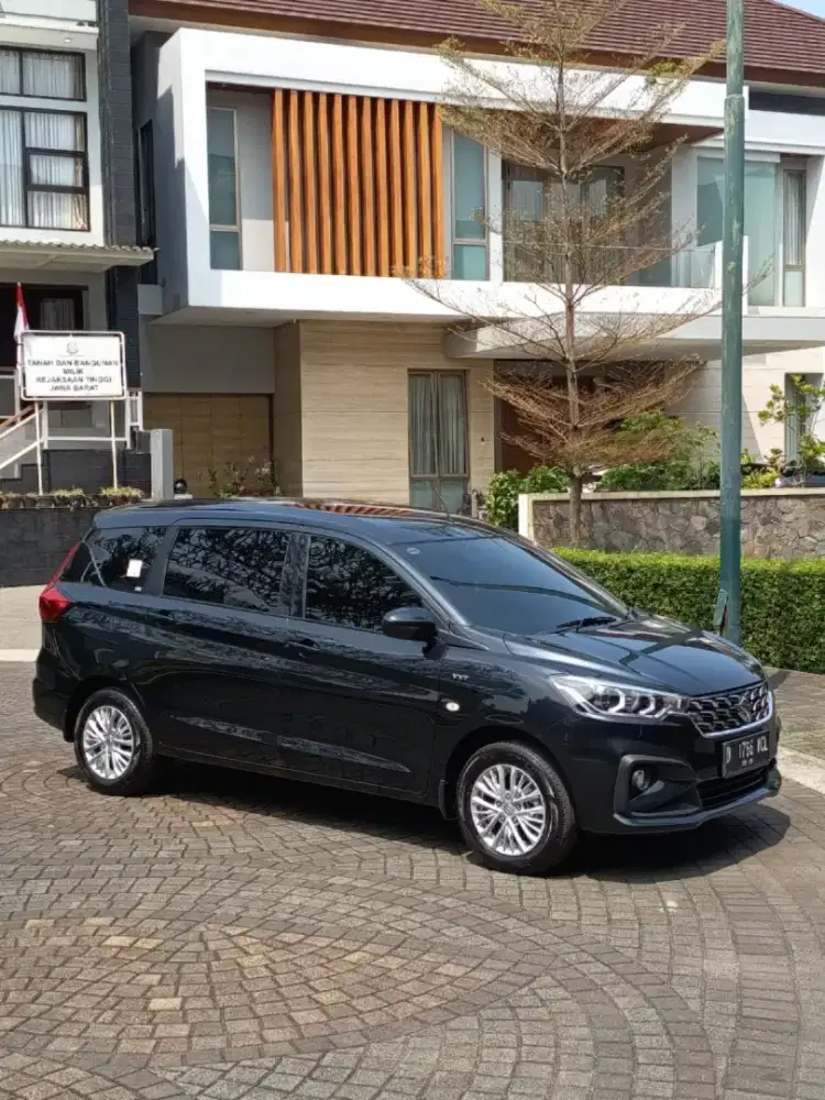 SUZUKI ERTIGA GL M/T 2022 LOW KM ISTIMEWA