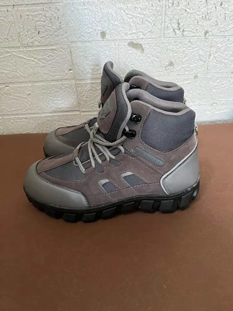 Rubtrack Sepatu Safety High Hiking Gunung Ukuran 39