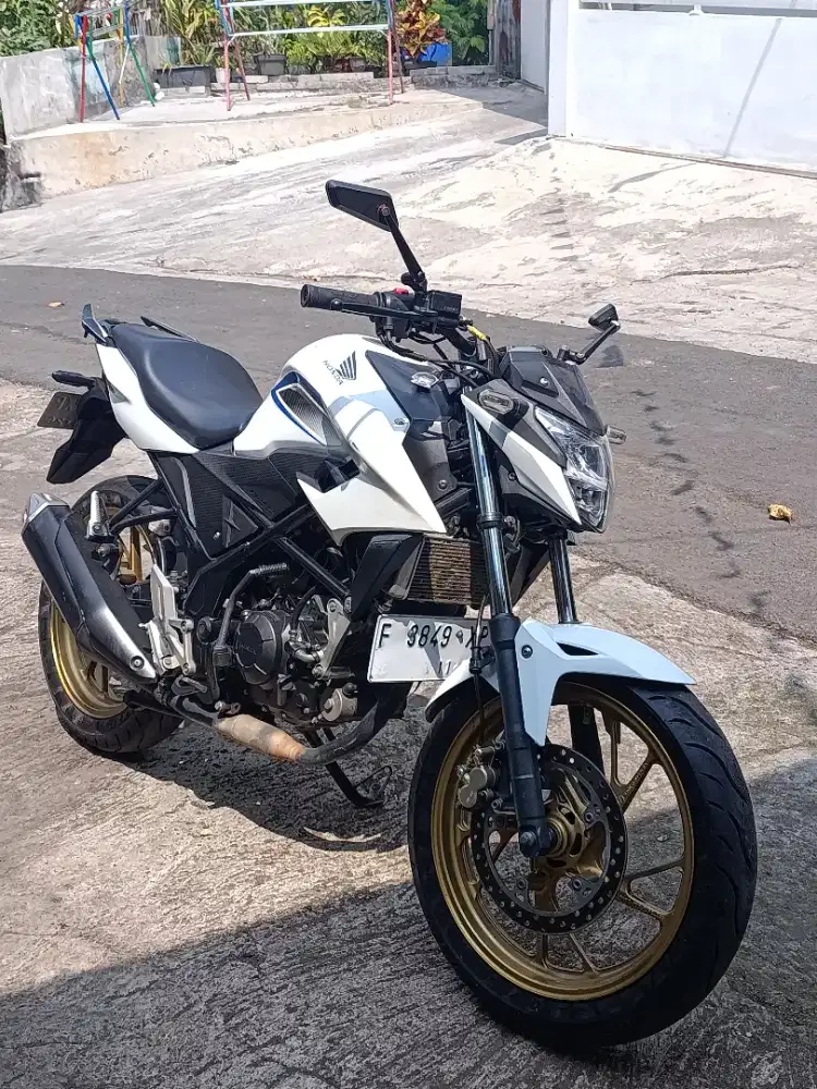 Honda CB150R 2016