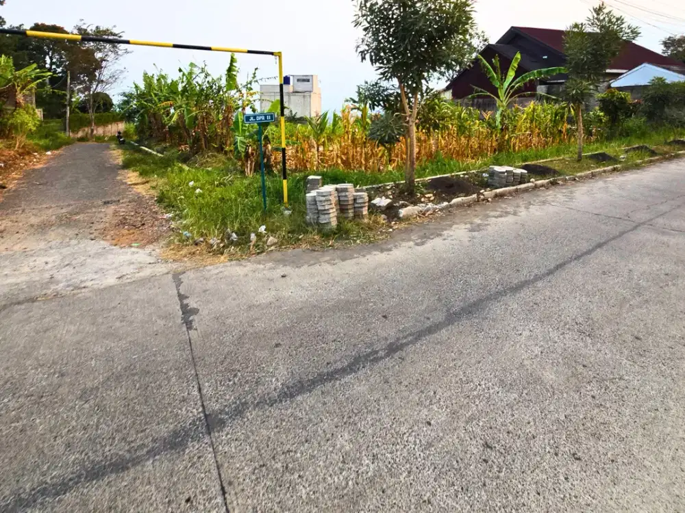 Tanah Bandung Cileunyi Pinggir Jalan Untuk Usaha Luas 590m2 SHM