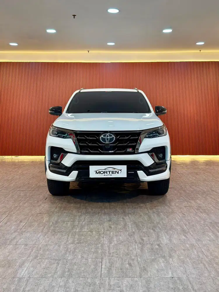 (KM 16rb) Toyota Fortuner Legender GR 2.8L Sport At 2025