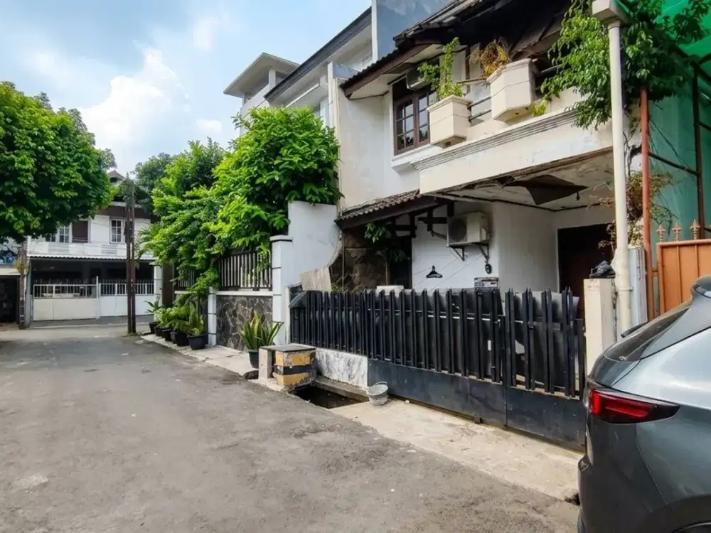 Dijual rumah selangkah ke Terminal Rawamangun, Jakarta Timur