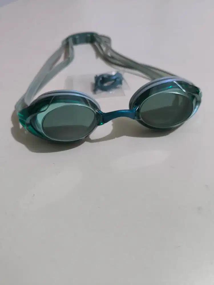 Kacamata renang Speedo Vanquiser 3.0 Mirrored Limited Edition (Green)