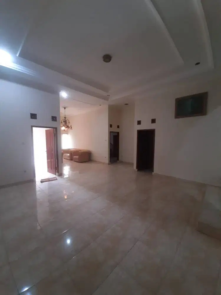 Disewakan Rumah Siap Huni di Blok Favorite Taman Kopo Indah (TKI) 3