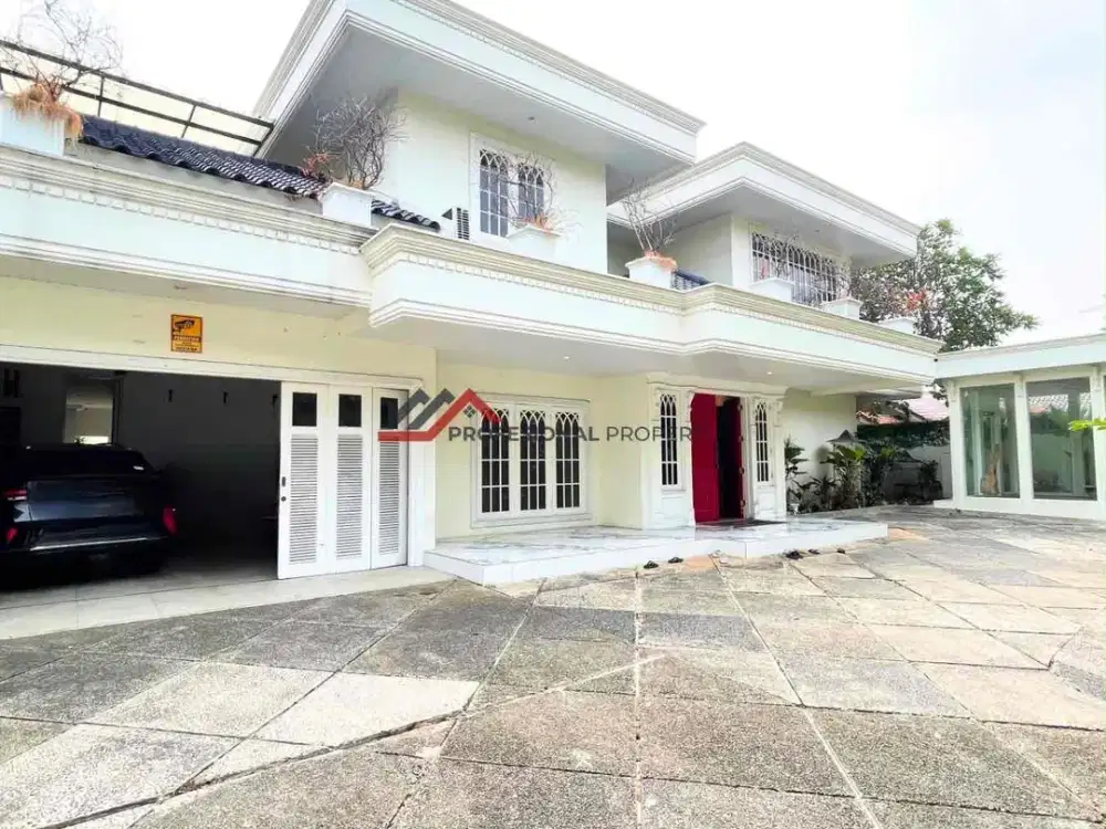 Rumah Design Classic Eropa Dekat Tol Simatupang