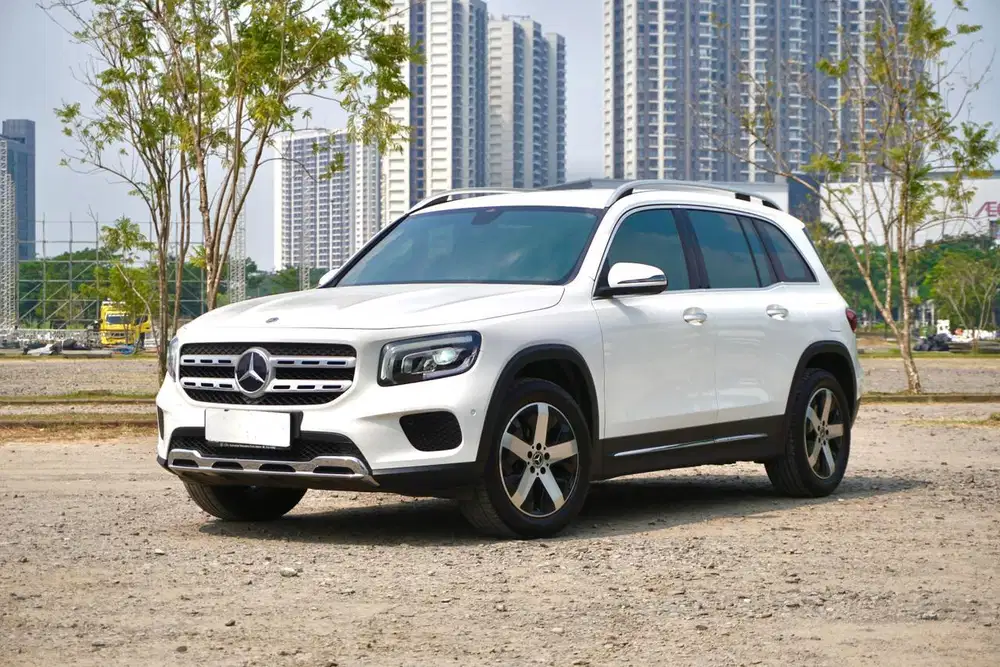 Mercedes Benz GLB200 X247 Progressive Line 2021 Putih Terawat DP Low