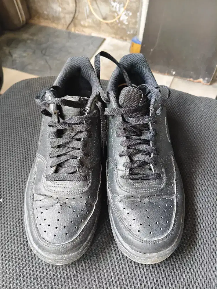 Sepatu Nike Hitam