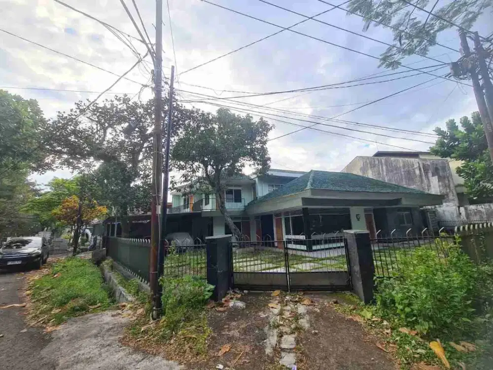 Rumah Hook dekat Sekolah DEMPO dan Kampus UM. Luas 507m²