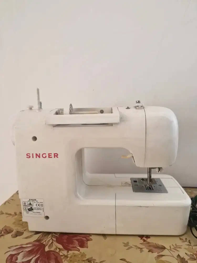 Mesin jahit singer portable