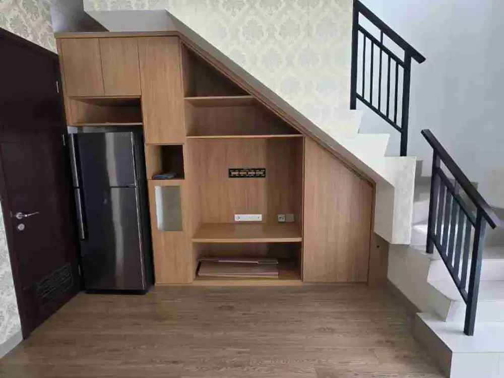 disewakan rumah Pik2 depan semi furnished interior
