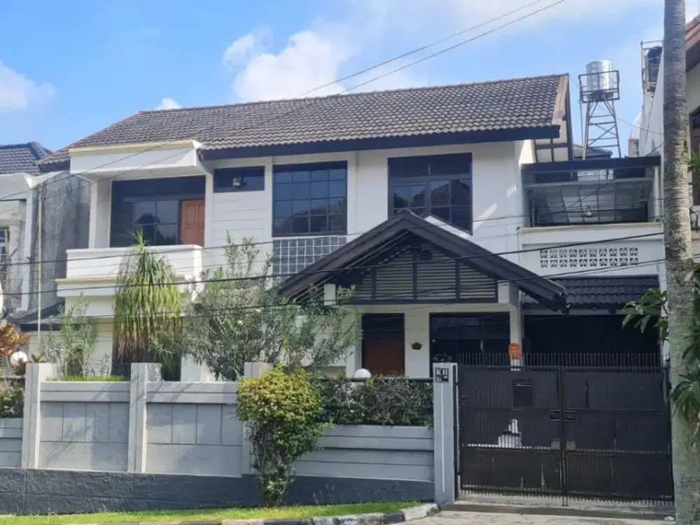 Rumah 2 Lantai Siap Huni di Komplek Surya Setra Bandung