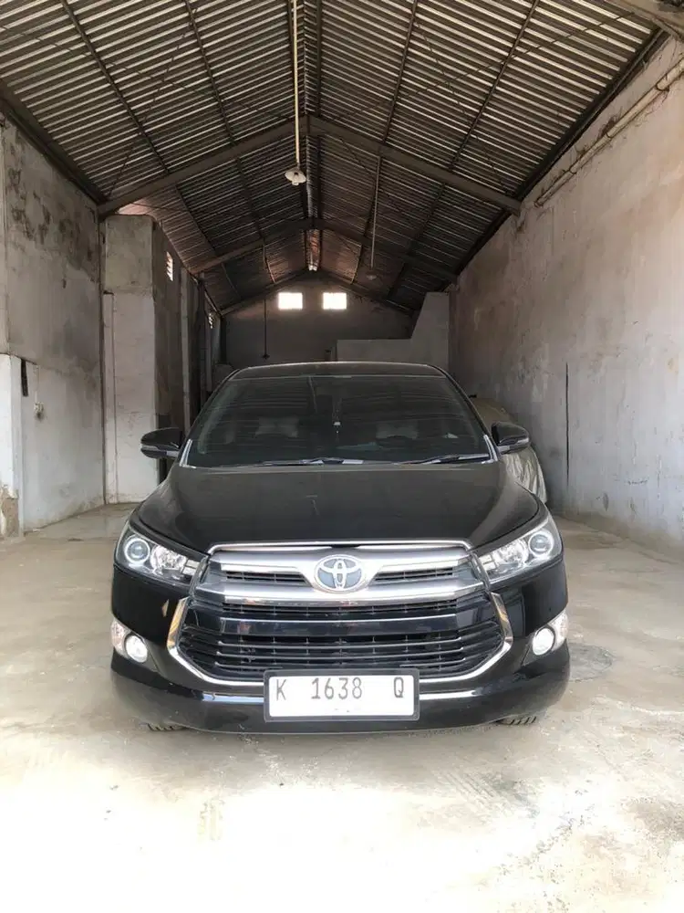 Kijang Innova 2.0 V Bensin AT