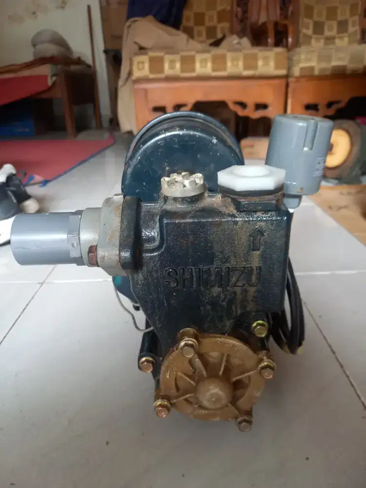 Mesin pompa air shimizu