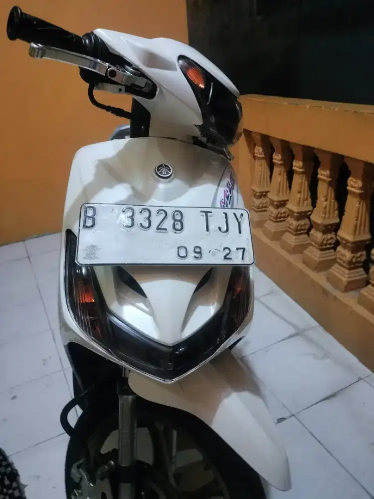 MIO SMILE PUTIH