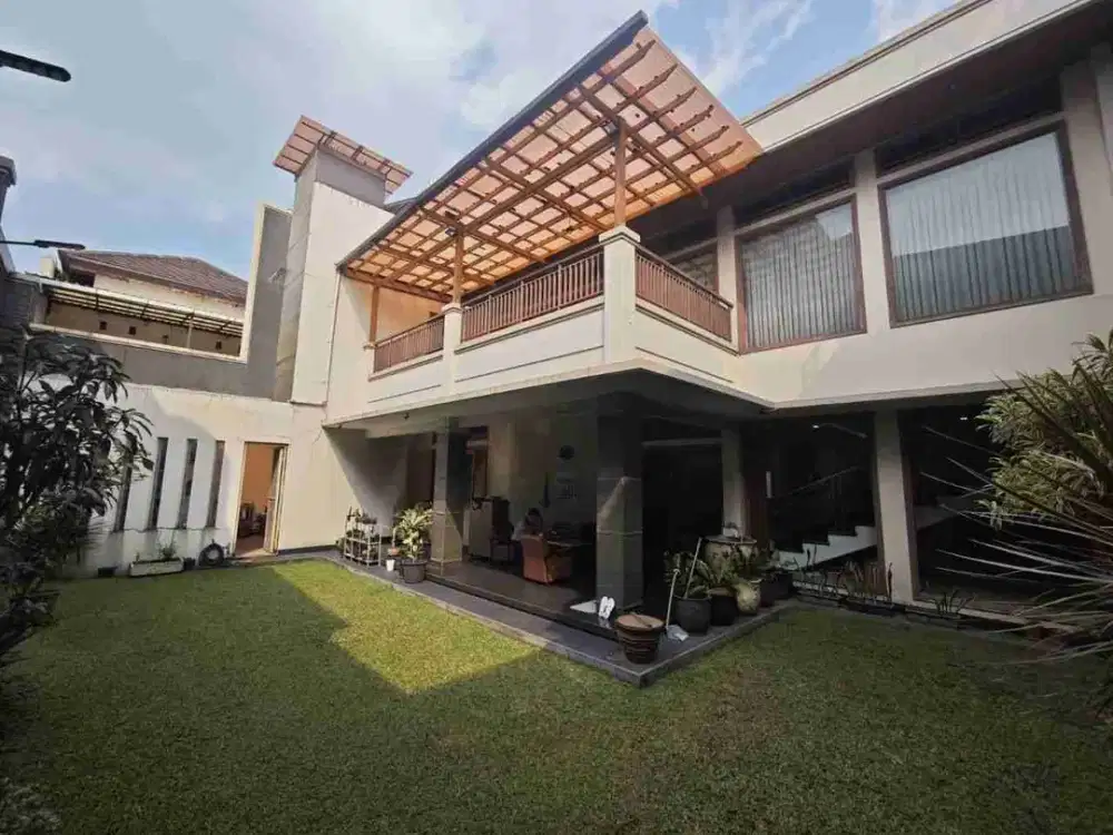 Rumah Mewah Dijual  Kota Bandung Mekarwangi Bandung