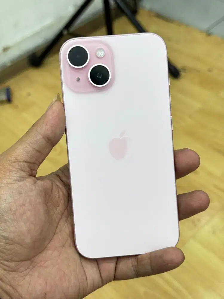 Iphone 15 256Gb pink second resmi ibox bh 88% mulus no minus fullset