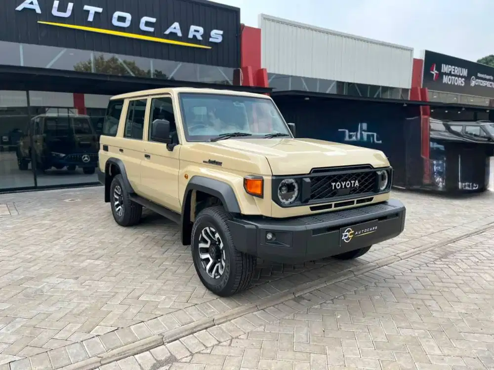 Toyota Land Cruiser 70 LX NIK 2026