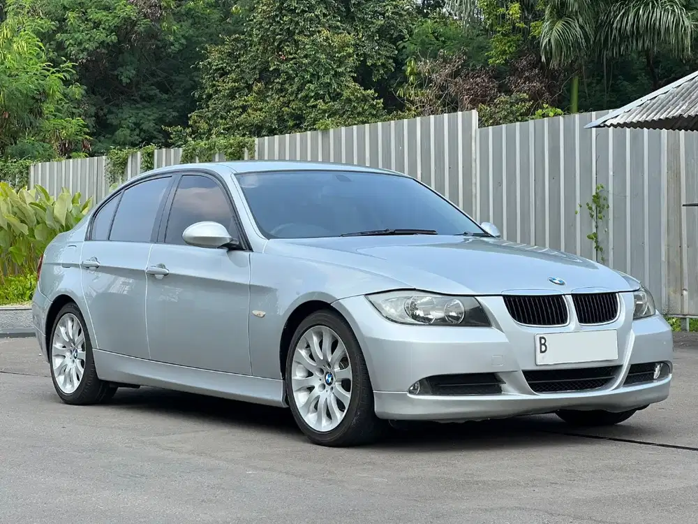 [118JT] BMW E90 320i 2008