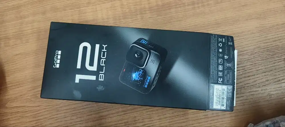DIJUAL!!! KAMERA GO PRO 12 BLACK FULL ACCSESORIS!!! NEGO!!