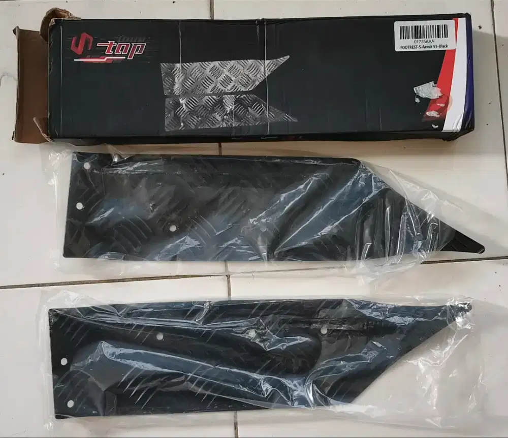 Plat bodres Aerox Alpha