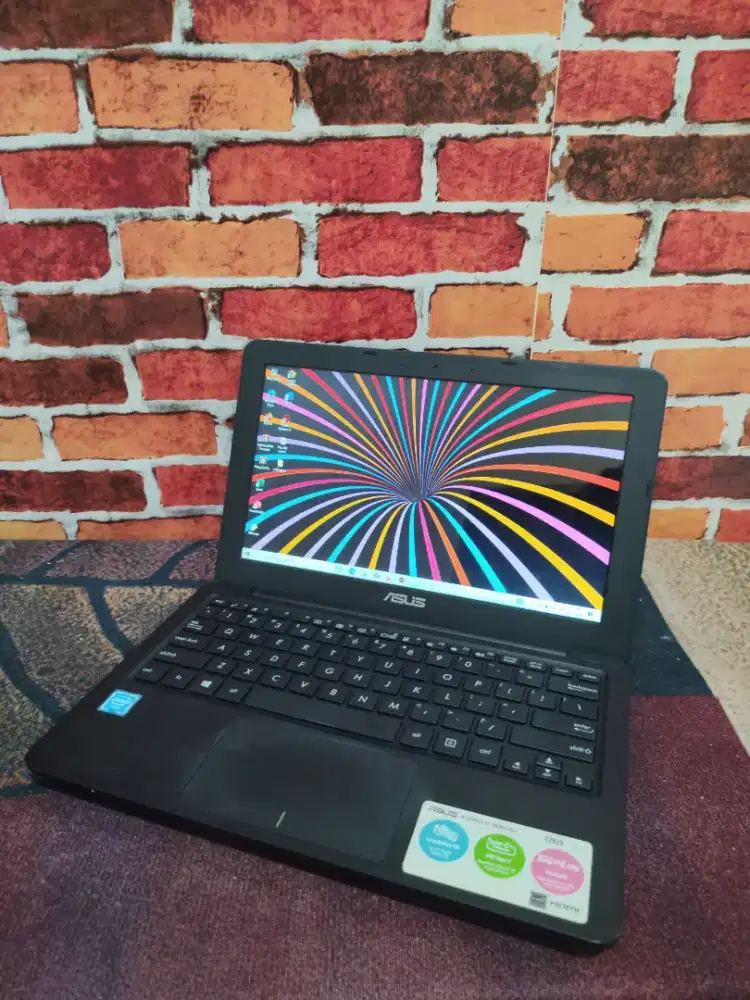 NOTEBOOK ASUS E202SA SERIES INTEL CELERON RAM 2GB HDD 250GB