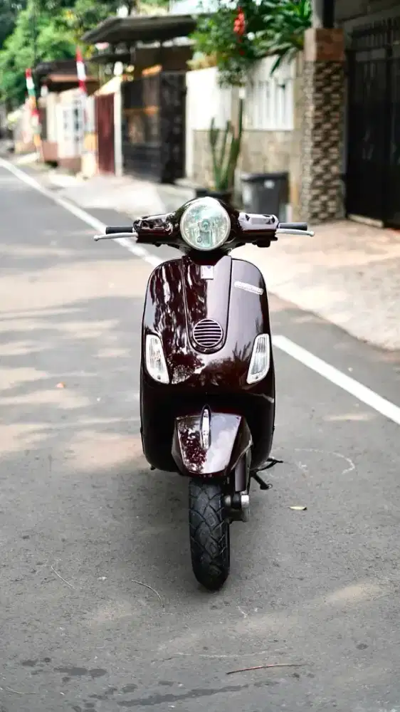 VESPA LX 150 2V 2012 COKELAT - TERMURAH SEINDONESIA