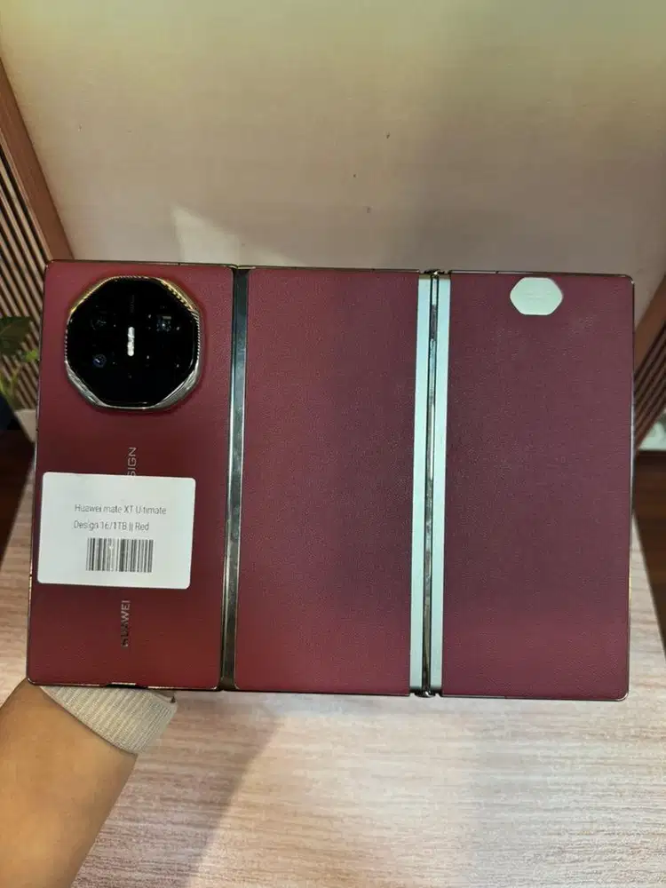 Huawei Mate XT ULTIMATE DESIGN 16/1TB Red Resmi Lengkap Ori