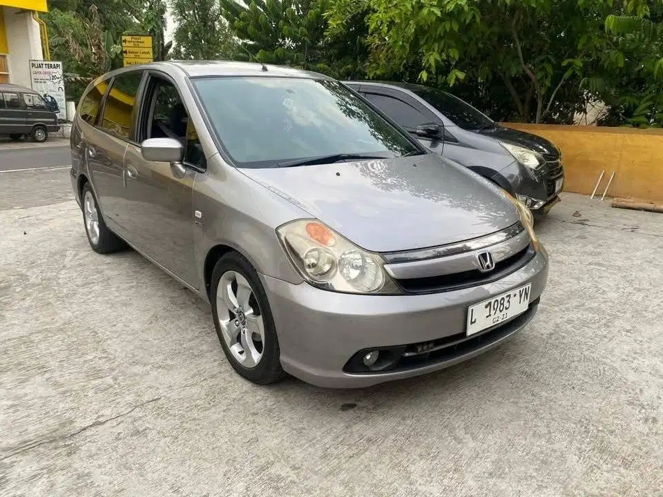 Honda Stream 1.7 2006 Saipul bisa tukar tambah sekoto badas kediri