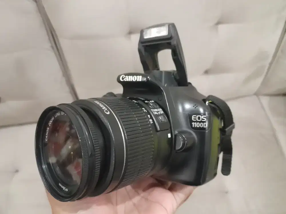 Kamera dslr Canon 1100D