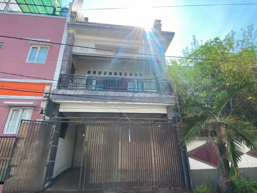 Murah !! DIJUAL RUMAH LELANG 2 LANTAI HOOK PERLU RENOVASI